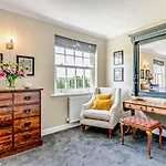 1 Bed In Harrogate Oc-92344 Holiday home *