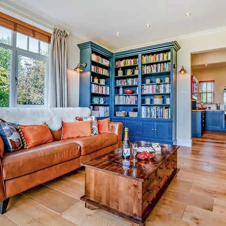 1 Bed In Harrogate Oc-92344 Vakantiehuis *